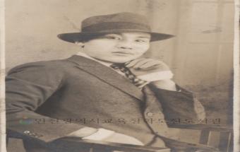 일제강점기 仁川 月尾島에서 기념사진 ②